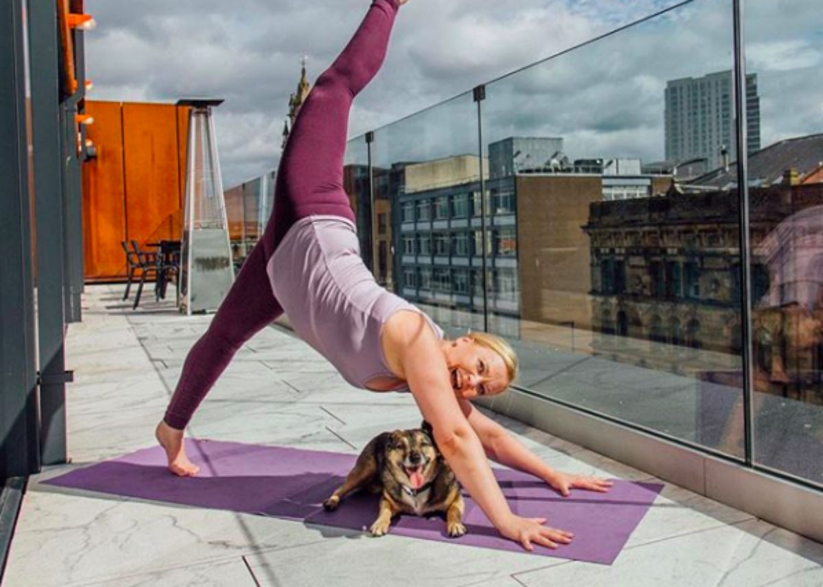 Joga sa psima je najnoviji fitness trend koji obožava sve više ljudi