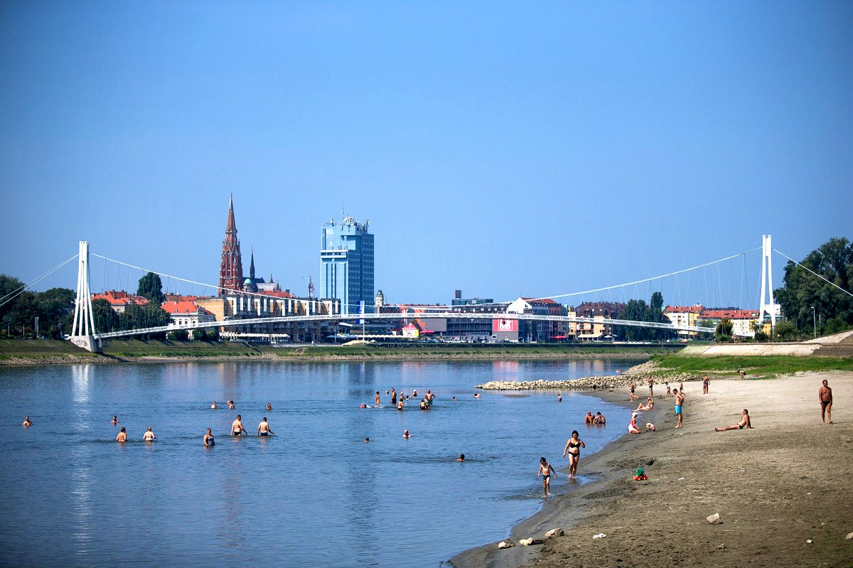 Kod Osijeka zvali HGSS da se muškarac utapa, na kraju je ispalo da se samo šalio