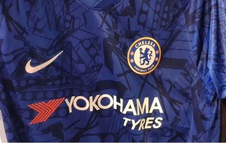Chelsea je predstavio nove dresove, a pozornost je privukao Hazard