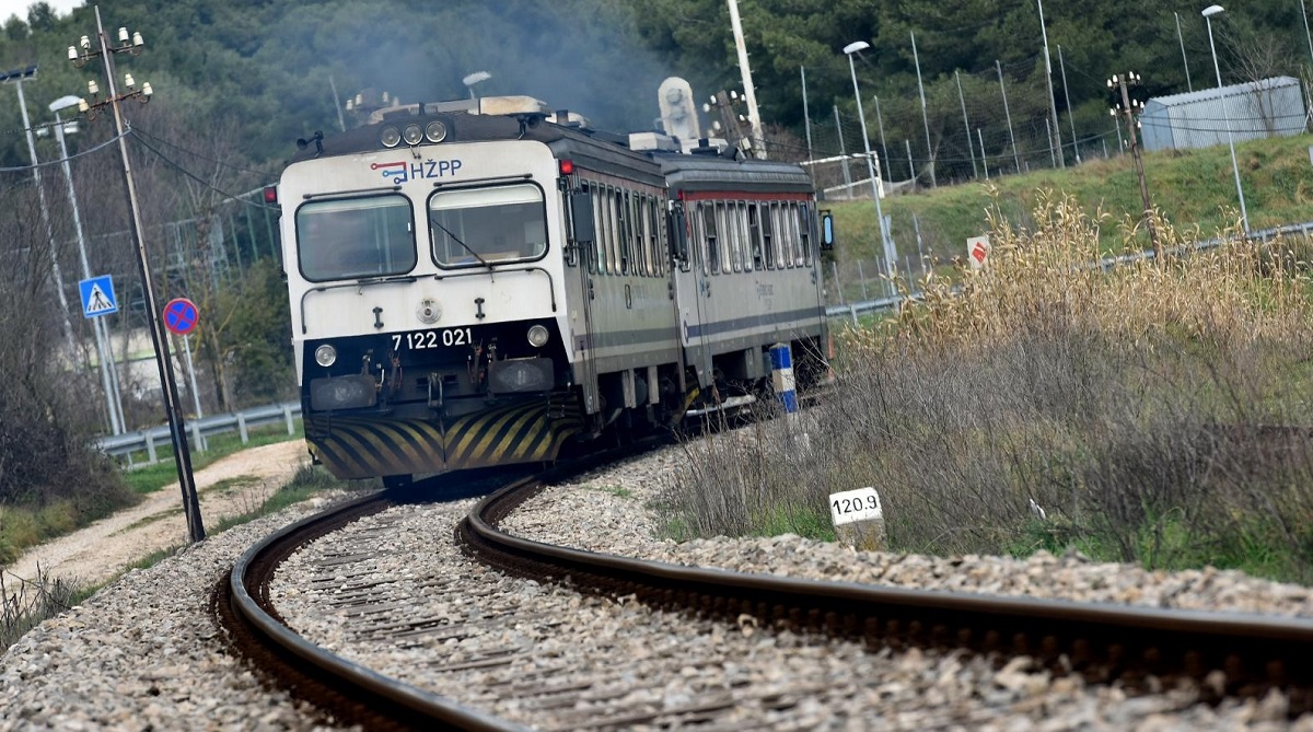 Nova uredba: Ako vlak kasni više od 60 minuta, HŽ će vam vratiti novac