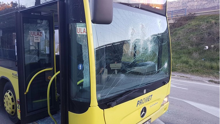 Novi incident u splitskom autobusu, pijani muškarac vrijeđao vozača i putnike