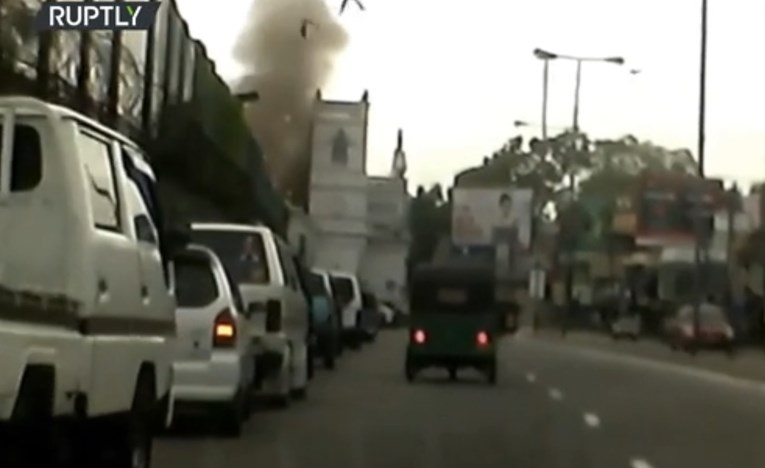 Objavljena snimka trenutka eksplozije u poznatoj crkvi na Šri Lanki