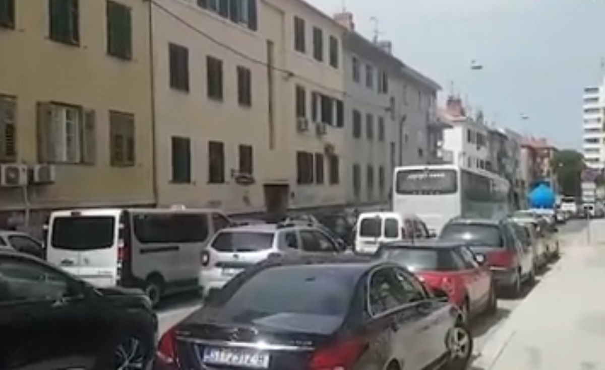 U Splitu su jutros bile ogromne gužve, pogledajte