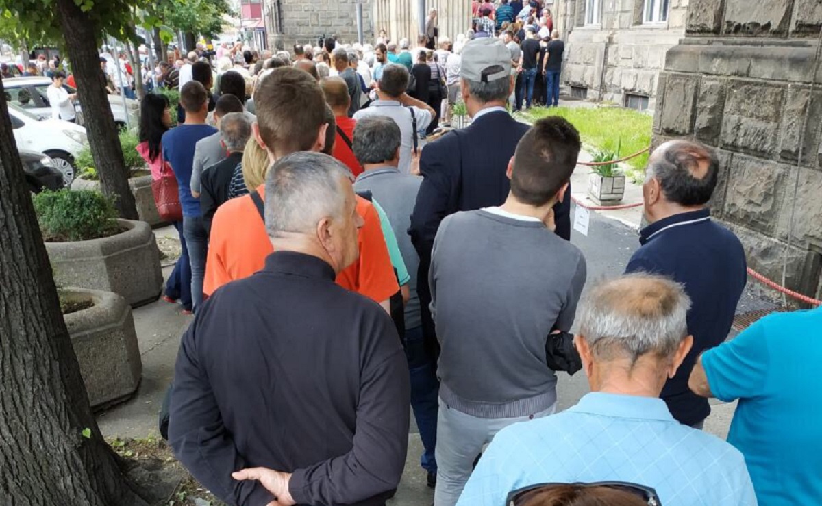 Na četiri biračka mjesta u Srbiji glasala 1.994 državljana RH