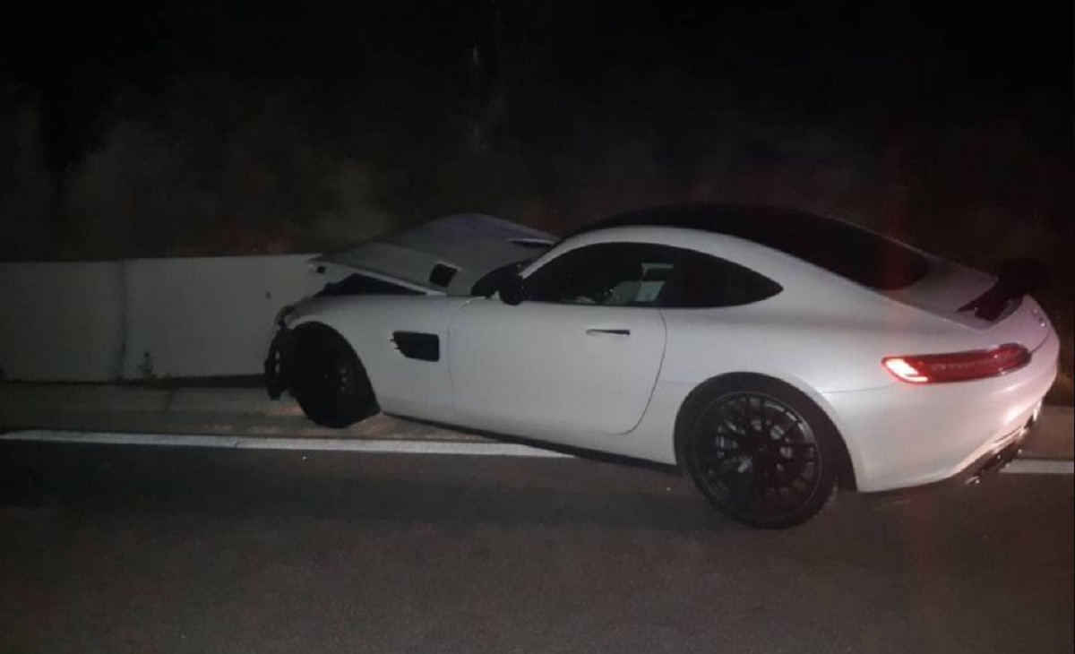 Kod Dubrovnika slupao skupocjeni Mercedes jer se javljao na mobitel?
