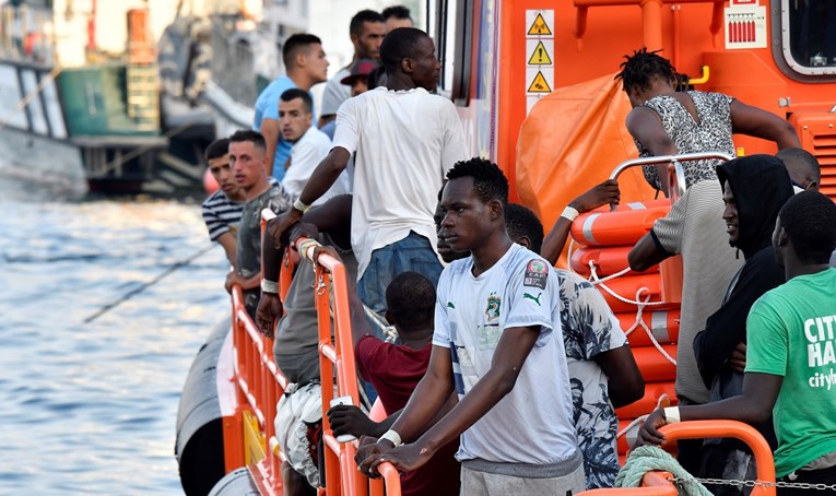 Španjolska obalna straža spasila više od 450 migranata