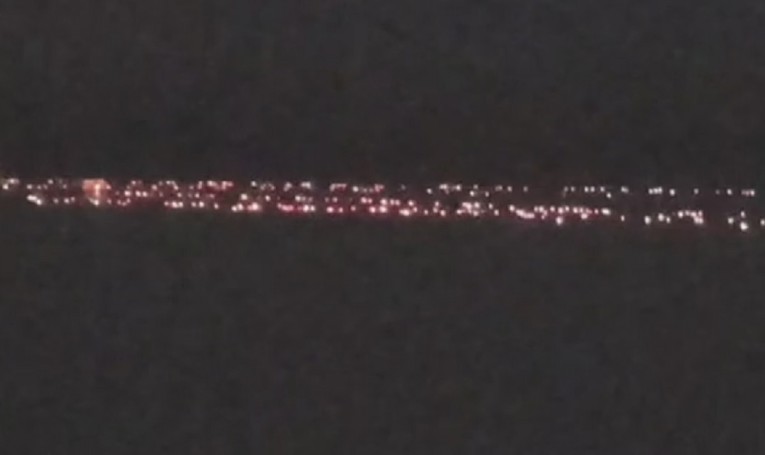Niz Dunav puštene stotine lampiona za Vukovar, pogledajte