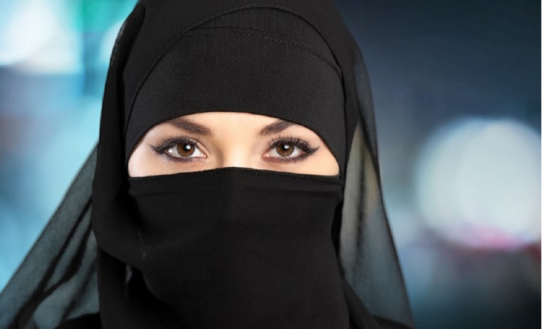 Žena u Danskoj zbog pokrivenog lica dobila kaznu od skoro tisuću kuna