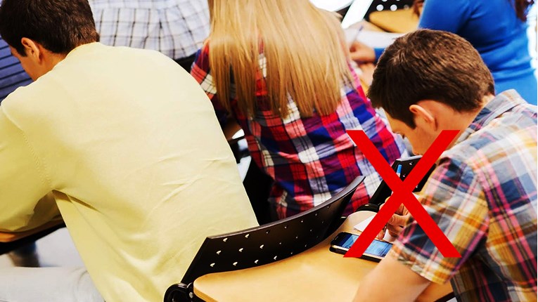 Varaždin je zabranio mobitele u školama. Treba li to napraviti cijela zemlja?