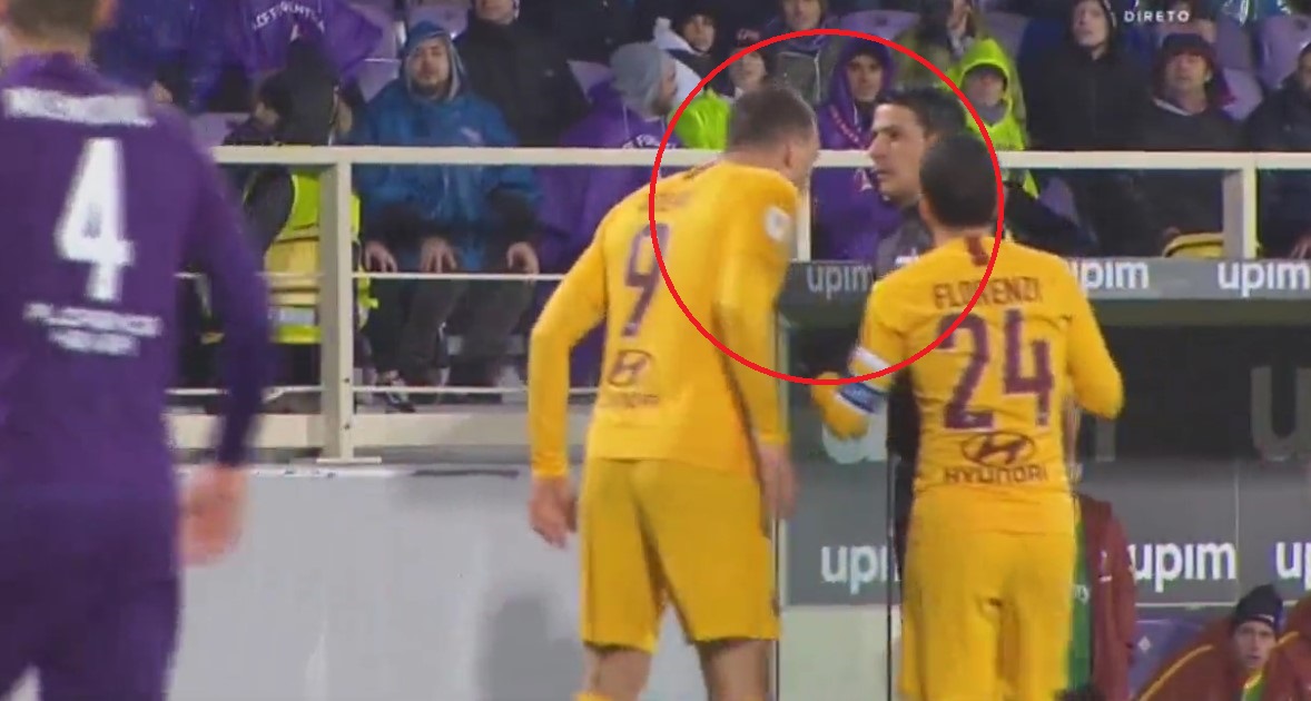 VIDEO Edin Džeko isključen zbog pljuvanja suca