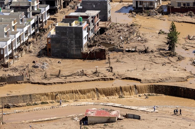 Poplave i blatne bujice u Nepalu, najmanje 200 mrtvih. "Ovo je neviđeno"