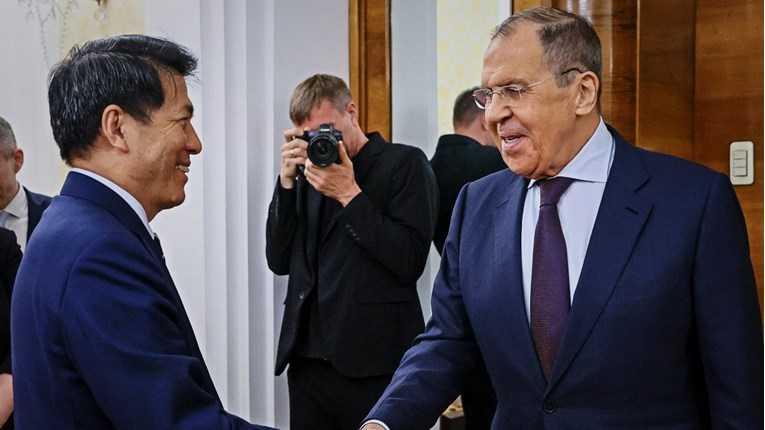 Lavrov i kineski posebni izaslanik razgovarali o izgledima za mir u Ukrajini