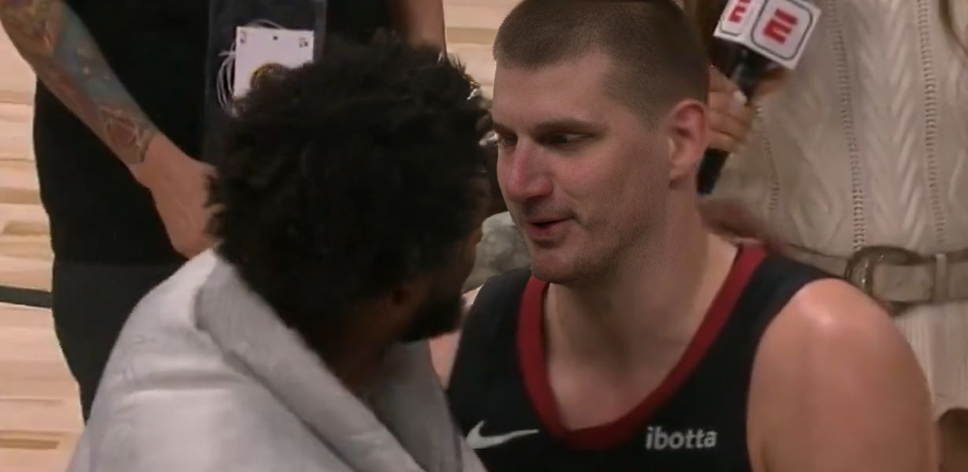 Embiid četvrtu godinu zaredom izbjegao okršaj kod Jokića, fanovi ga ismijavaju