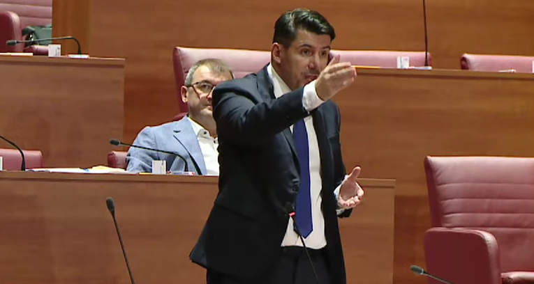 Posvađali se Grmoja i Radin