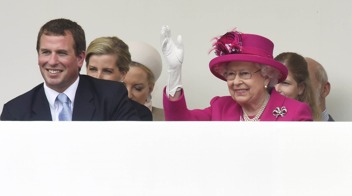 "Omiljeni unuk kraljice Elizabete" pokušava pomiriti Williama i Harryja