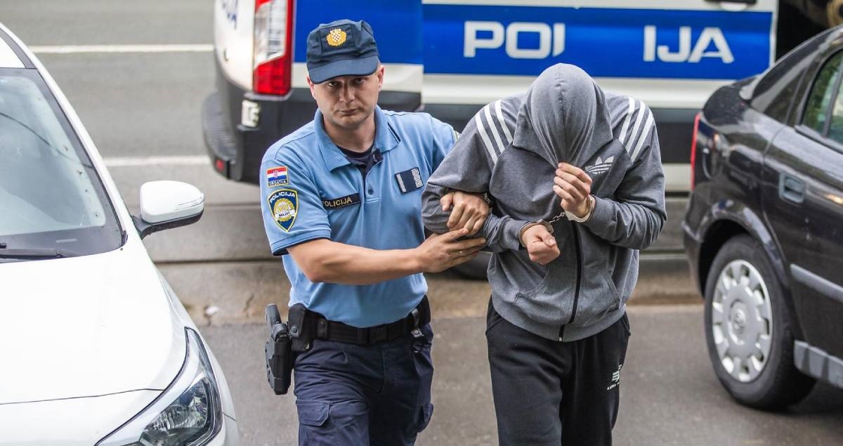 Muškarac u Rijeci optužen da je mlatio trudnu nevjenčanu suprugu
