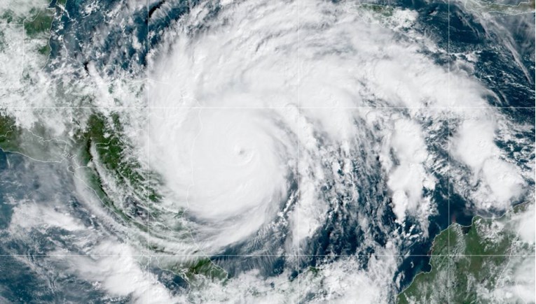 Uragan Iota prešao u najvišu kategoriju, počele evakuacije u Srednjoj Americi