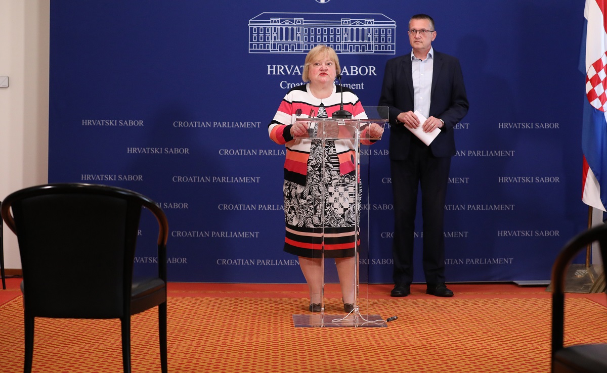 Mrak Taritaš: Krstičević nije dobar ministar, trebao je i ranije otići