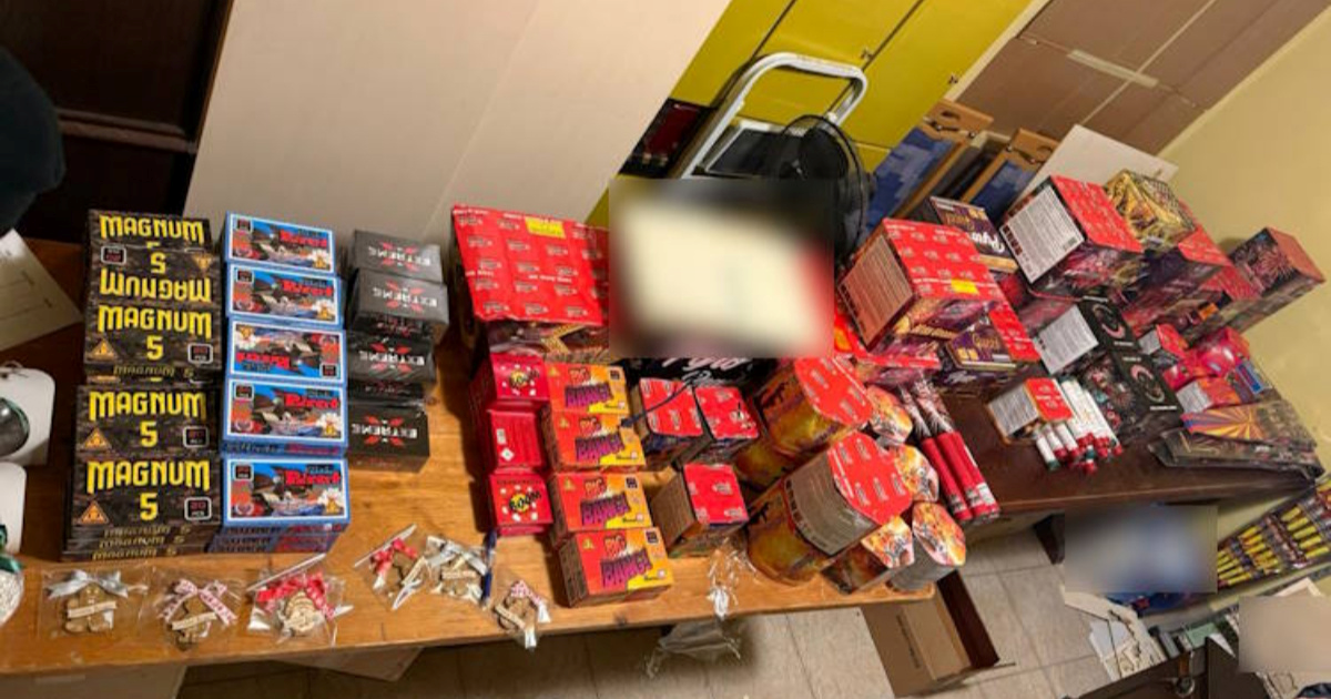 Policija kod Zaprešića muškarcu našla 23 kg pirotehnike, pogledajte snimku