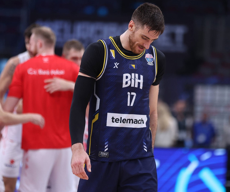 Košarkaš BiH napustio reprezentaciju. Razlog je Dodikova ucjena otkazom?