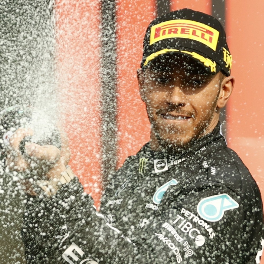Hamiltonu ponuđen najveći ugovor u povijesti Formule 1