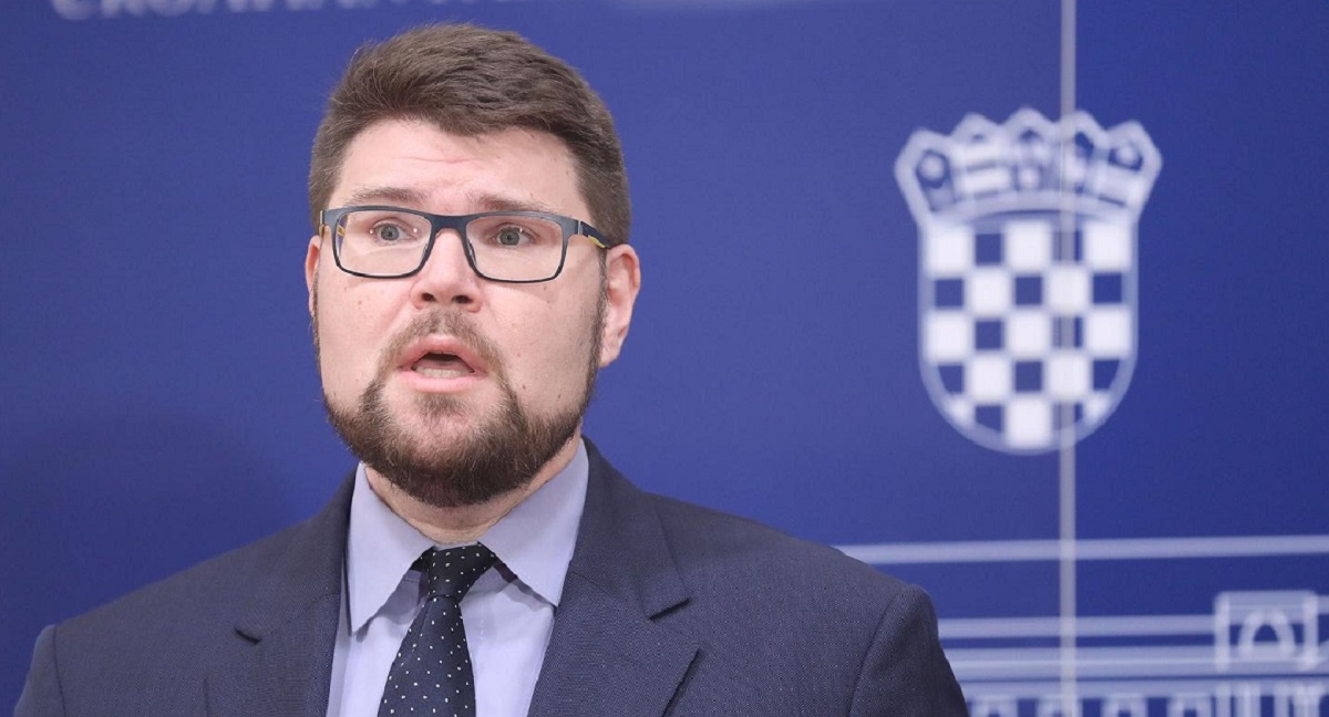 Grbin: Beroš ima posla s USKOK-om umjesto da se bavi reformom zdravstva