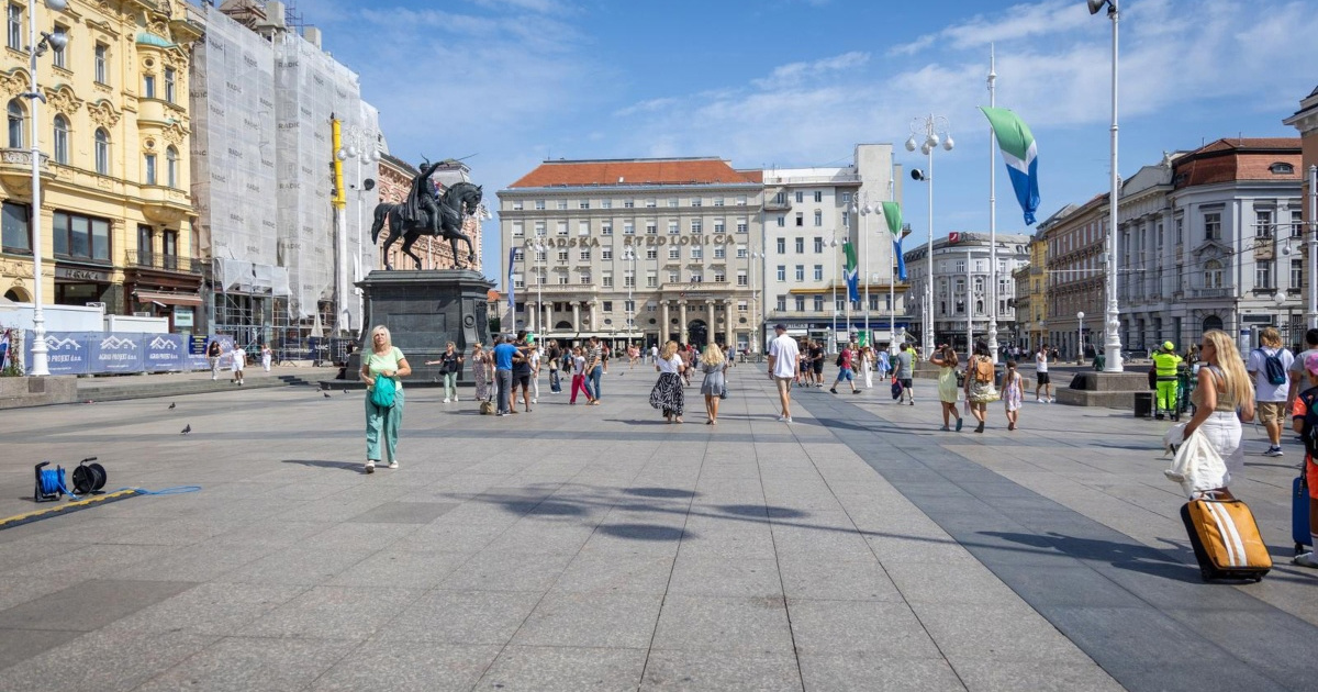 FOTO Zagreb je brzo očišćen nakon velikog prosvjeda za Liku