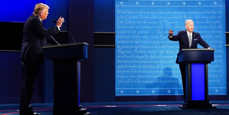 Trump cijelu debatu prekidao Bidena. Biden: Hoćeš li začepiti, čovječe?