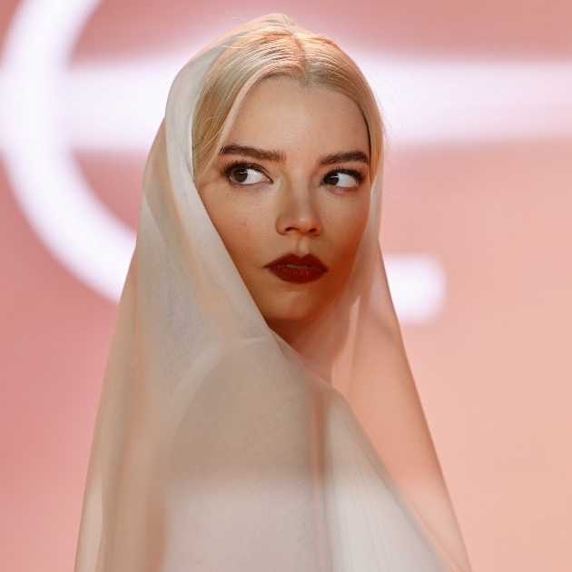 Anya Taylor-Joy glumi u filmu Dina: Drugi dio, iznenadila je sve pojavom na premijeri