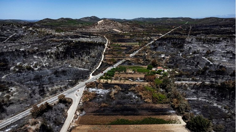 FOTO Ovako iz zraka izgleda šibensko područje nakon požara