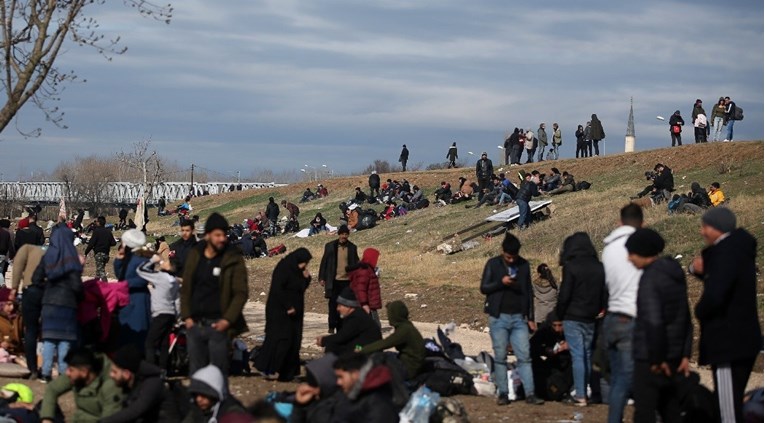 Grčka blokira ulazak desecima tisuća migranata