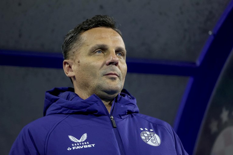 Ovo je sastav Dinama za Varaždin. Kovačević mijenja golmana