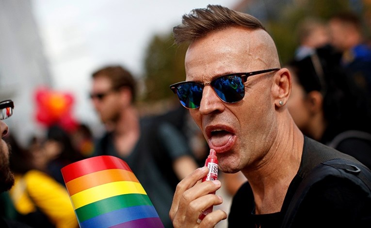 Novi švicarski zakon zabranjuje diskriminaciju na osnovi seksualne orijentacije