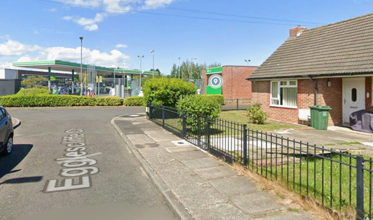 Pet tinejdžera uhićeno za ubojstvo nakon što je muškarac pronađen mrtav u Kaliforniji