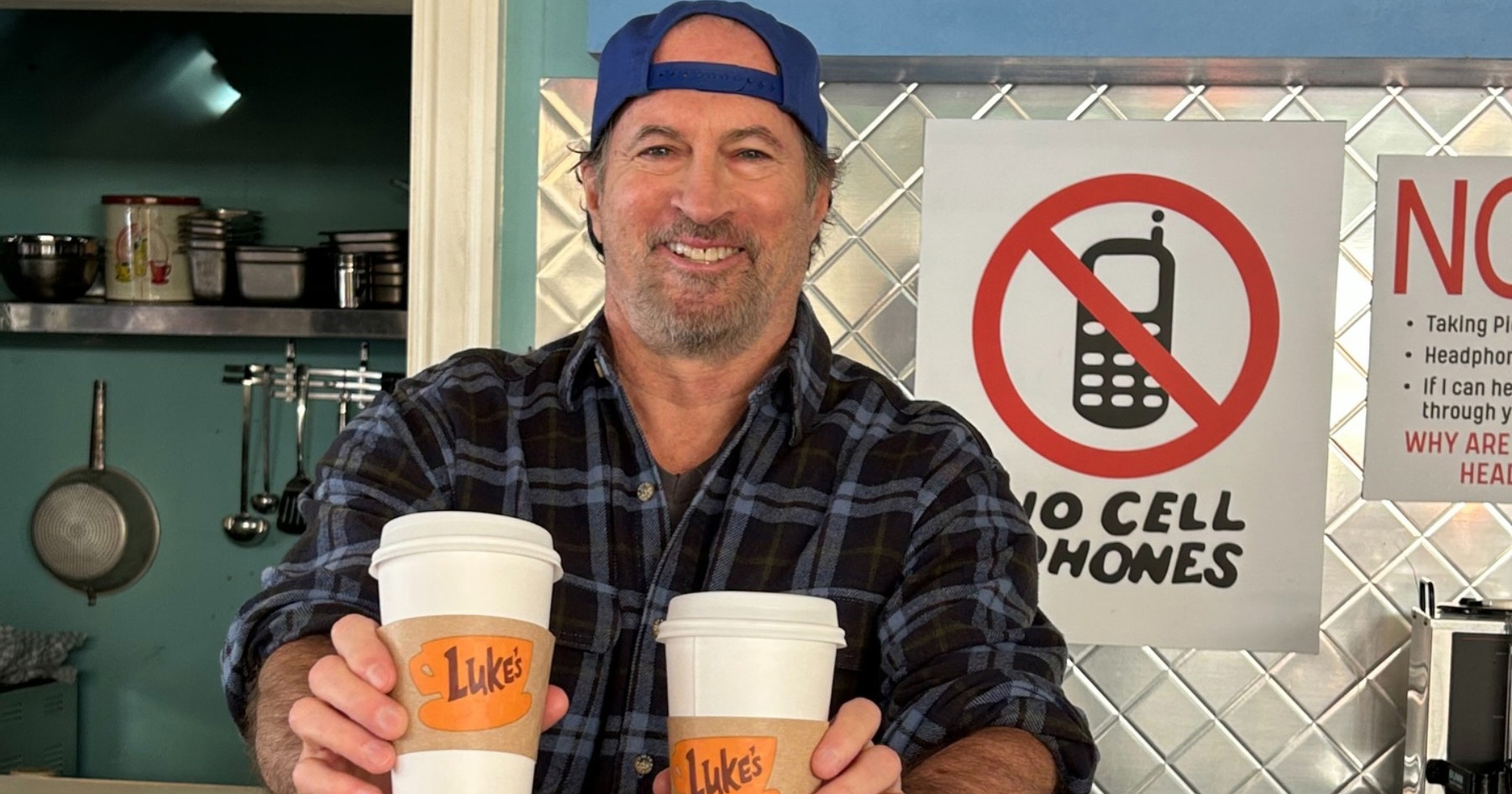 Poznati glumac iz serije "Gilmore Girls" objavio je svoju prvu kuharicu