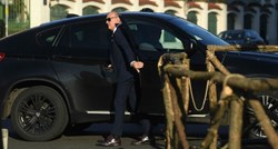 FOTO Pogledajte u kakvom je autu ministar Bošnjaković došao na misu
