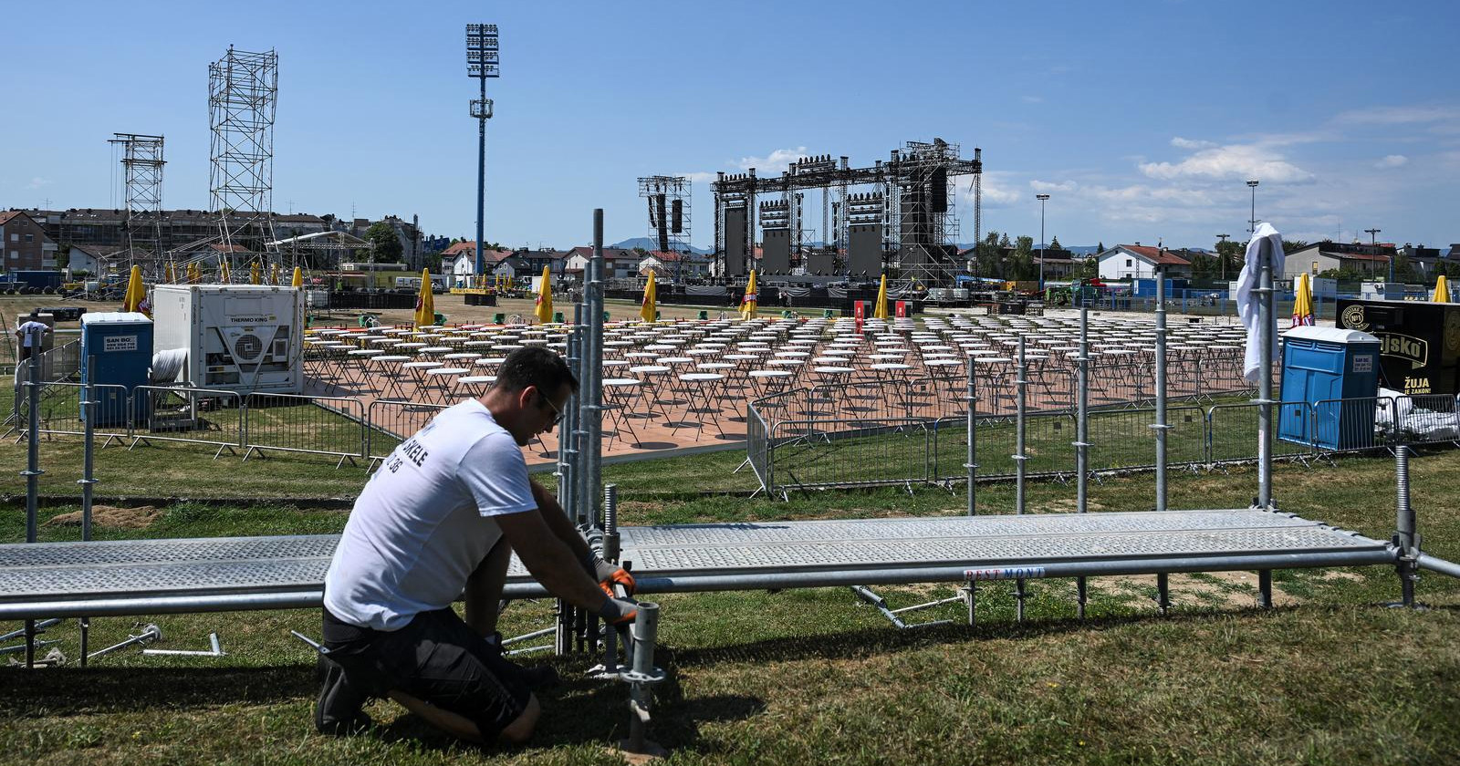 FOTO I VIDEO U tijeku su posljednje pripreme za Thompsonov koncert u Zaprešiću