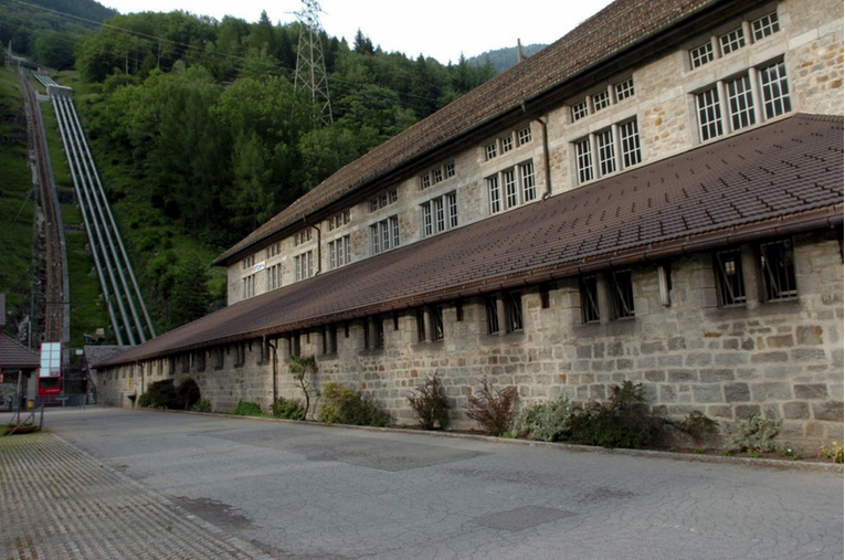 Eksplozija u hidroelektrani na jugu Švicarske. Spasioci na terenu, uzrok nije poznat