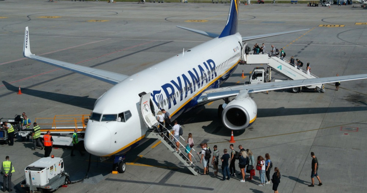 Putnici češće padaju na ugrađenim stepenicama Boeinga 737. Problem nagib i dimenzije