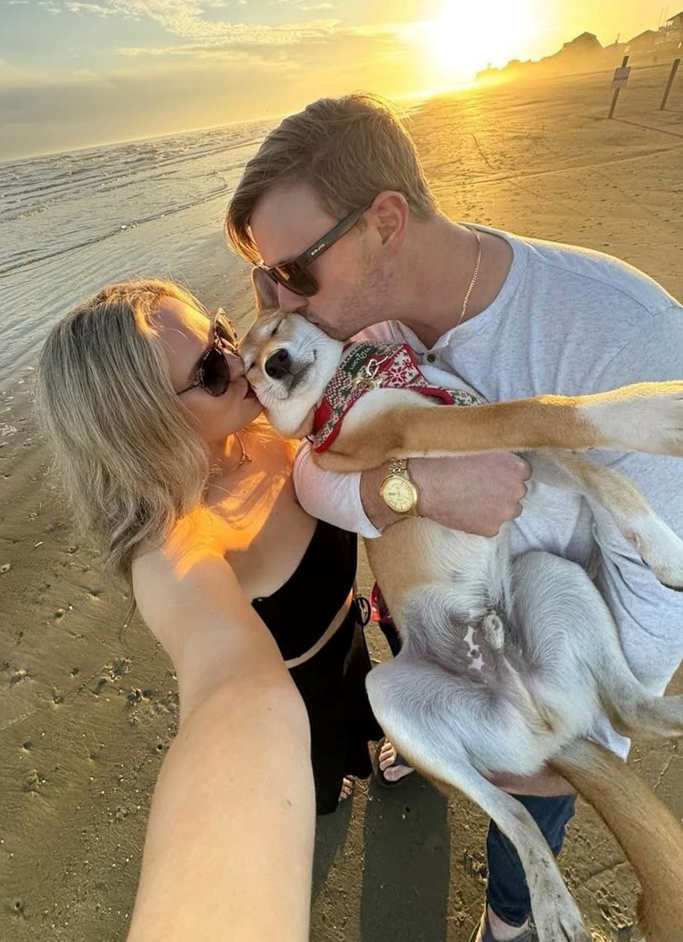 Mislili da su u dvorištu našli kojota, bili su u krivu. Sad imaju novog prijatelja