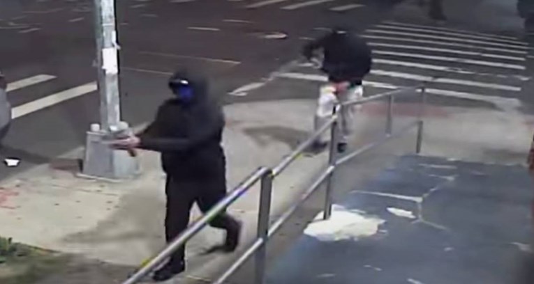 Masovna pucnjava u New Yorku, muškarci pucali po ulici. Ozlijeđeno 10 ljudi