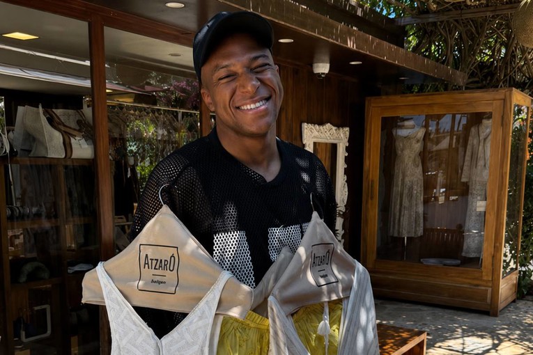 Marca: Mbappe se pretvorio u vješalicu za odjeću svoje djevojke