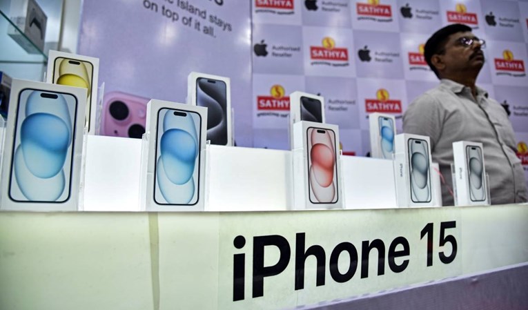 Apple počeo prodavati iPhone proizvedene u Indiji