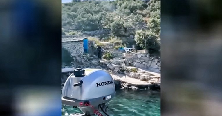 Kamenjem gađao turiste u uvali u Veloj Luci: "Psovao je i prijetio da će nas ubiti"