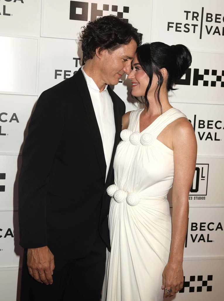 Justin Trudeau i Katy Perry prvi put zajedno na crvenom tepihu, pogledi govore sve