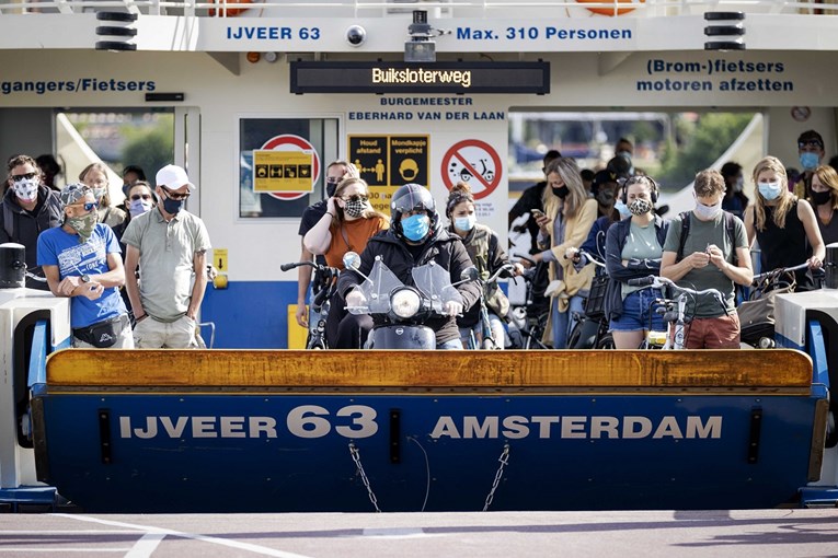 U Amsterdamu i Rotterdamu obavezno nošenje maski