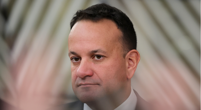 Irski premijer iznenada podnio ostavku