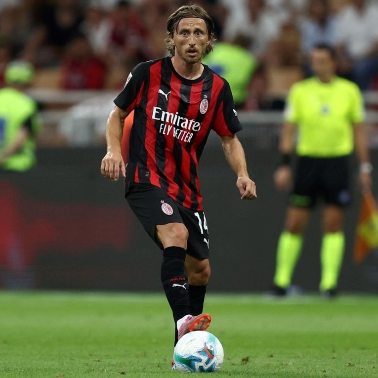 Modrić se oglasio dan nakon debija za Milan. Evo što je poručio navijačima