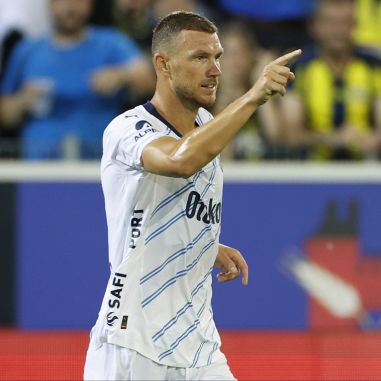 Bild: Schalke čeka Džekinu odluku