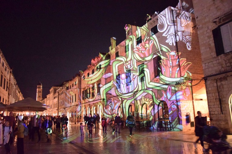 Festival svjetla u Dubrovniku: Virtualnim vatrometom svečano započeo LUMIART 2022.
